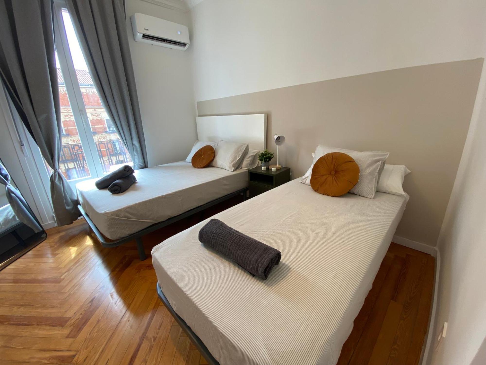 Santa Engracia Street, Private Rooms — Fotos 1